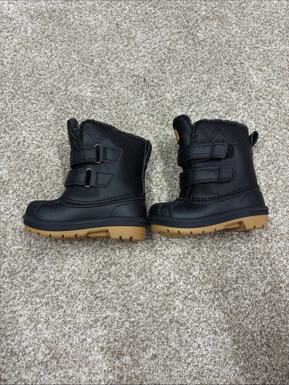 Cat & jack winter black snow boots size 6